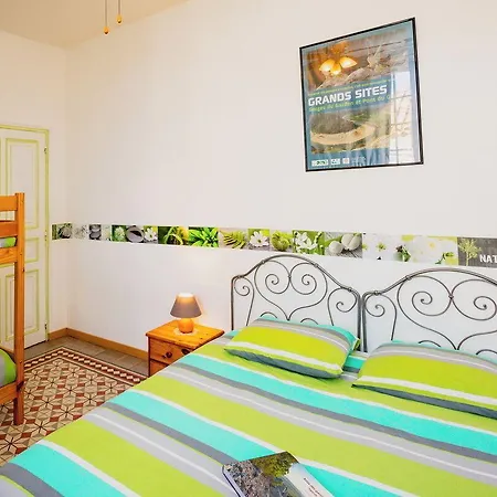 Hotel Des Figourieres Russan